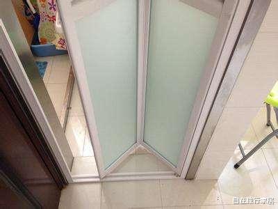 |卫生间门原来那么多款式，很多人都还在装推拉门，早就过时了