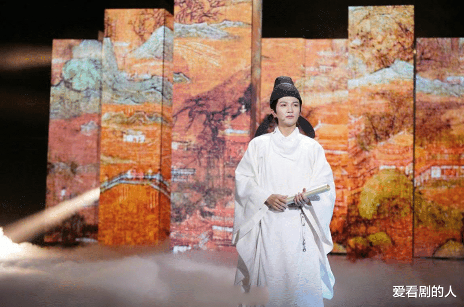 周深|周深发新歌了，《画绢》成为《衣尚中国》主题曲，循环听起来!