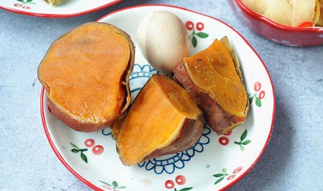 红薯■周末,1家3口早餐真丰盛,9种营养,巧妙搭配,道道都好吃!