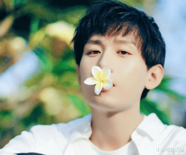 成毅|成毅跑男路透曝光，动作表情略显浮夸，被网友直呼偶像包袱太重