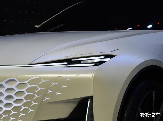 长安汽车|长安又来“搞事情”！新车长4米9左右，颜值堪比保时捷卡宴，配赛车方向盘