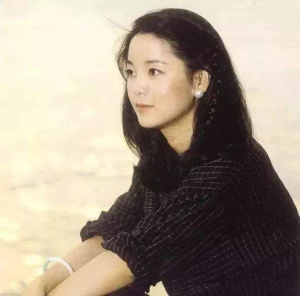 翡翠|出乎意料！歌神邓丽君生前竟收藏了这么多的翡翠珍宝