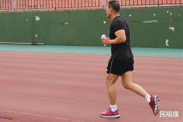 ##血液黏稠如粥，身体会发出哪些求救信号？别等血管堵塞才发现