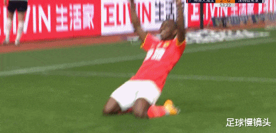 广州恒大|2-0！恒大归化巨星爆发，4场轰3球，疯狂滑跪庆祝，深圳陷入绝境