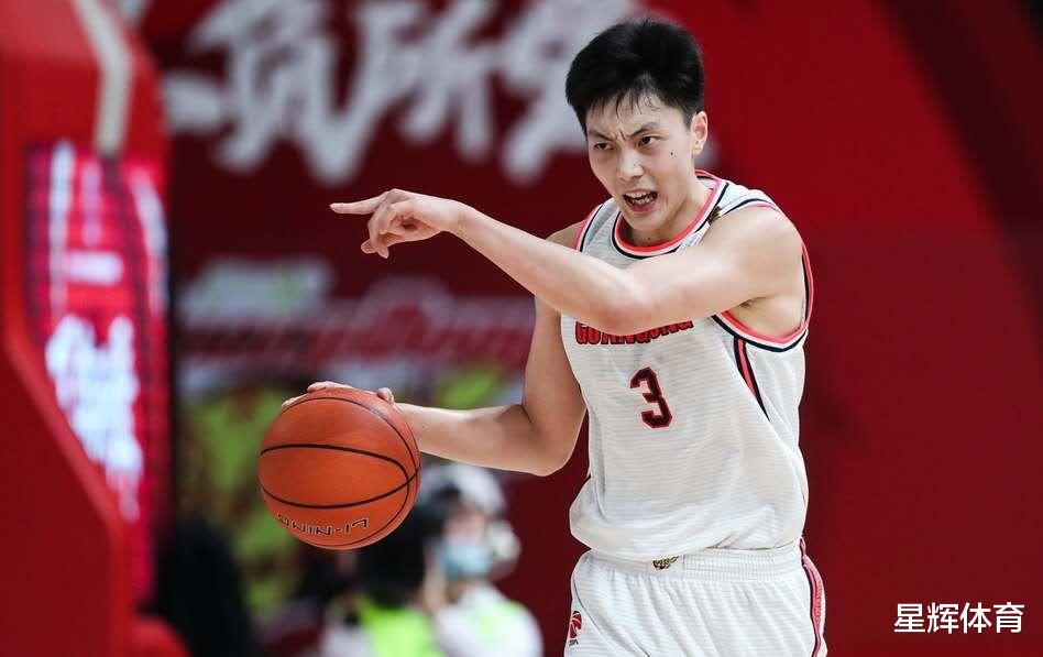 杜锋|粤川大战！宏远8连胜无悬念 杜锋继续玩5上5下12人轮换！CCTV5直播