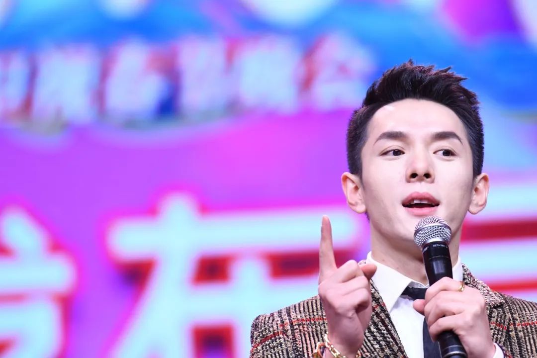 工业互联网|汪涵、李雪琴、李佳琦被点名！直播带货负面投诉超33万条，中消协这份报告说透“双11”问题