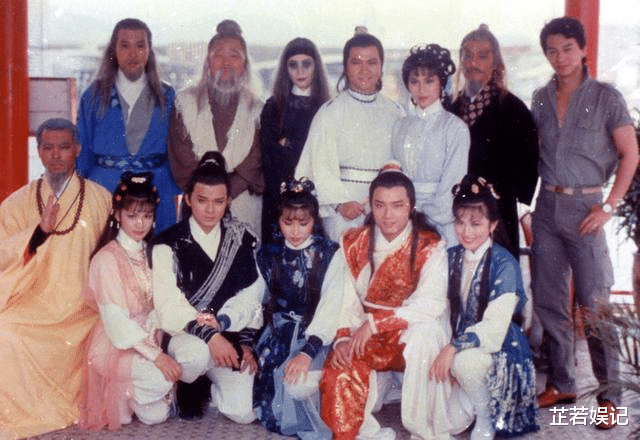 翁美玲|85年凌晨1: 25分，女星着红色睡袍死在家中，尸体被包裹5层锡纸