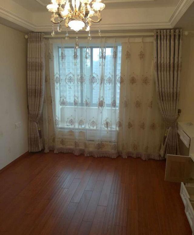 『』5个月装修好的房子，光家具就18万，打扫好准备入住