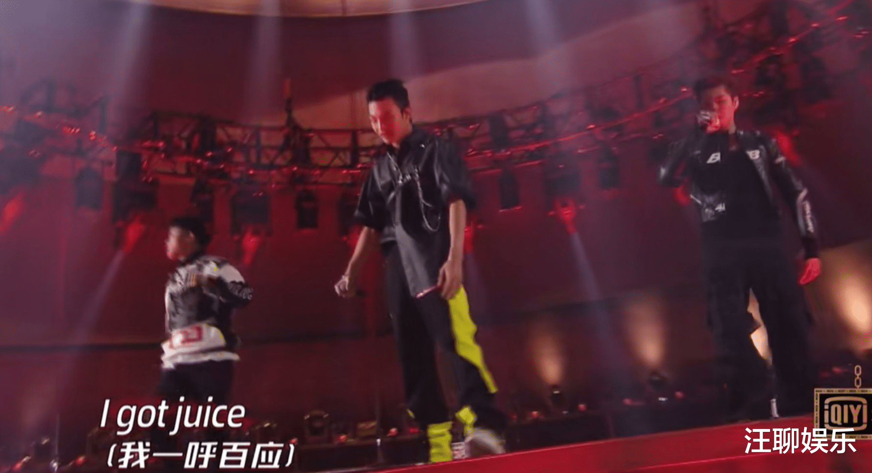 吴亦凡|中国新说唱:小白被淘汰,吴亦凡情绪失控,摔下麦克风后转身离开