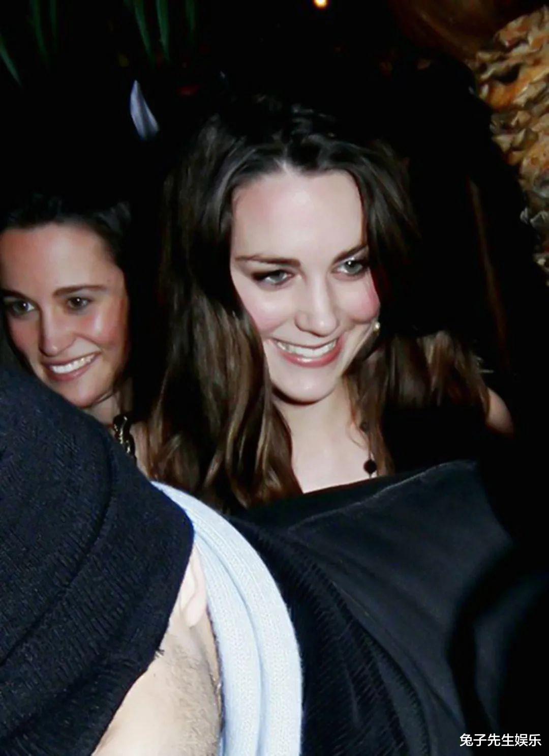 华为|凯特年轻时，苹果肌又大又嘭人见人羡，如今瘦到有酒坑了，真心疼