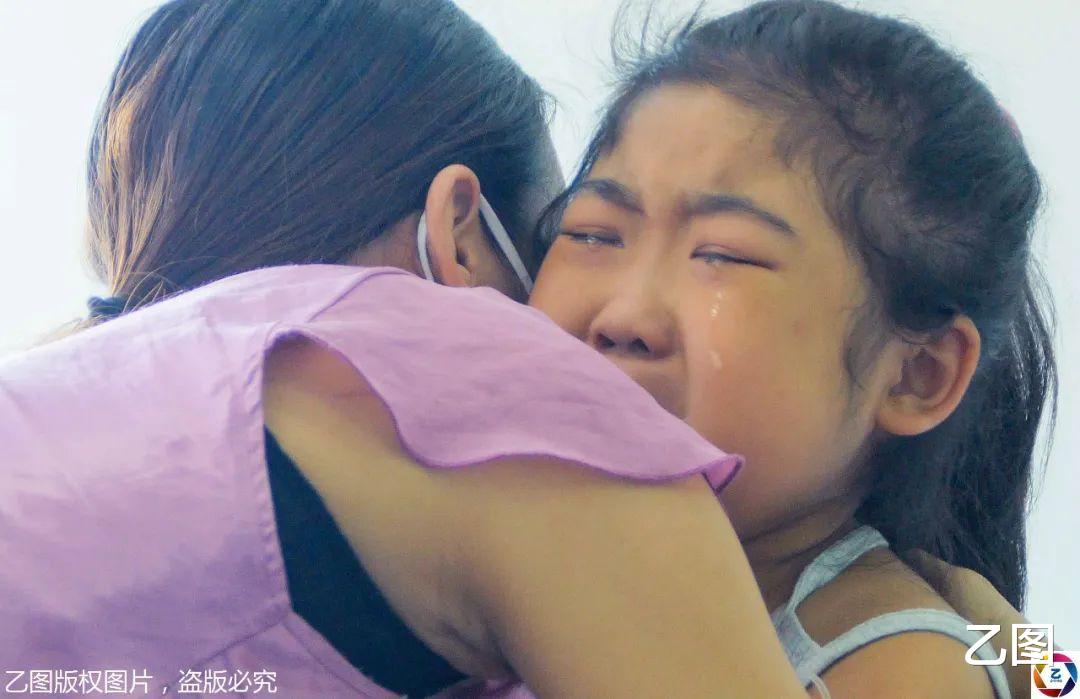 医院▲最悲惨女孩同时患两种大病，父母刚为其换了肾，白血病又复发了