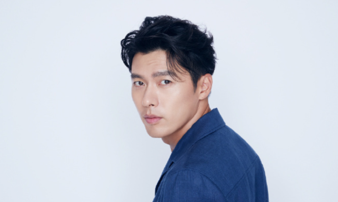 玄彬■入伍加入海军陆战队，9次登上央视，这位男星才是披荆斩棘的哥哥