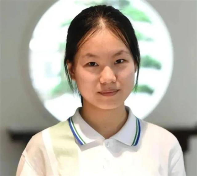 女孩|“懒得考清华北大”,那个口出狂言的16岁女孩,最后考了多少分?