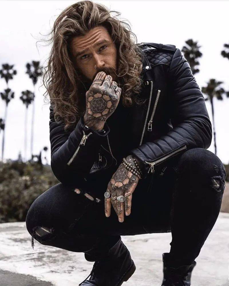 发型■去健身房发型不能乱剪！让网友告诉你“寸头、飞机头”哪个比较受欢迎！？