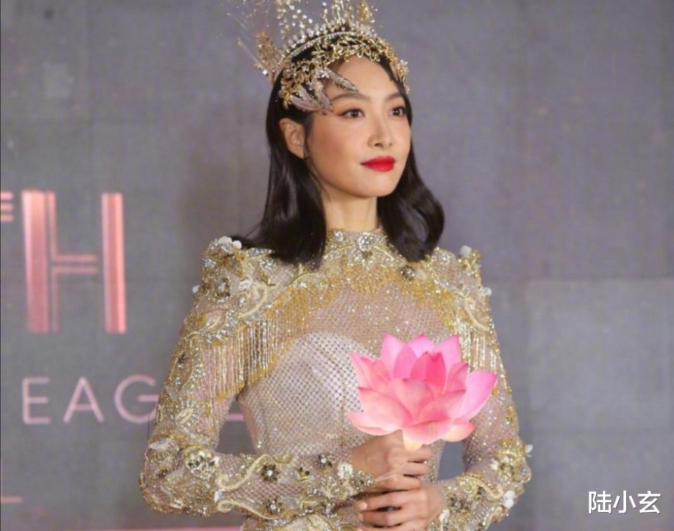 金鹰|都说这届金鹰礼服丑，宋茜生图和精修图来了！你看丑不丑