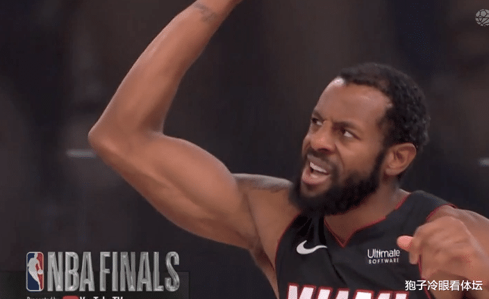 湖人队|0+2+2失误 湖人赢球他却凉了 后三节全被弃用 湖人真不需要他了？