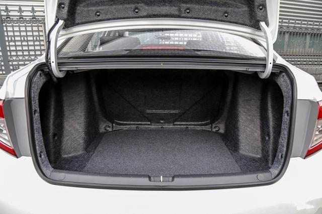 思域▲又一合资“跳水”！10万跌至7.18万，油耗4.9L，30天卖了12692辆