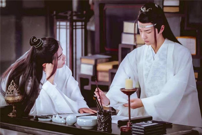 【迪丽热巴】播放量“恐怖”的4部网剧，每部都舍不得快进，哪部让你难以自拔