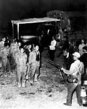 蒋介石|蒋介石花万元大洋，想在宴会上暗杀他，一老兵说了句话救了他一命