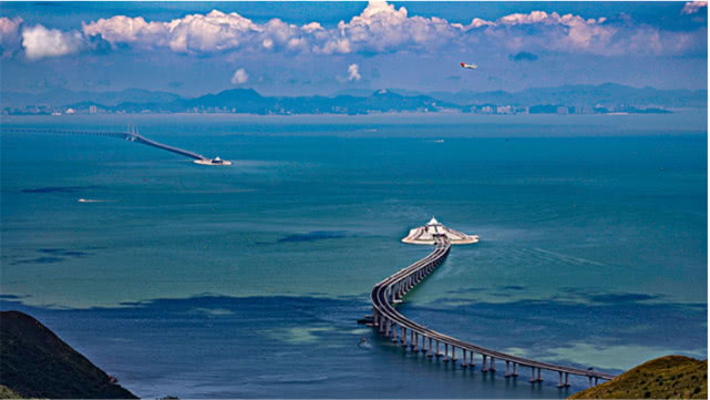 「」祸从天降!大桥剪彩前19000吨钢筋轰然倒塌,75人当场丧生