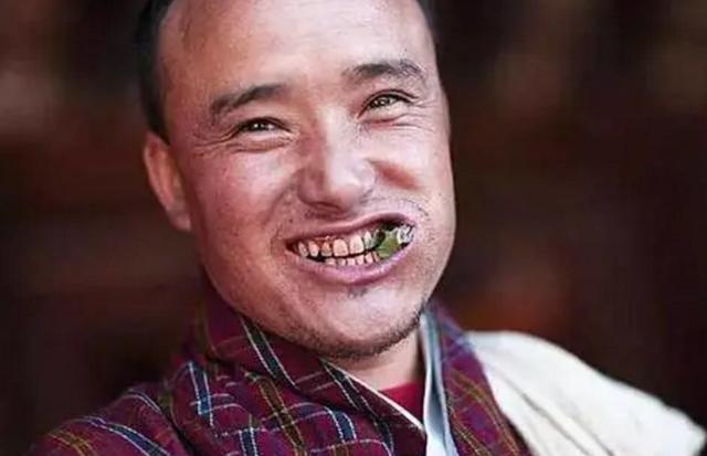 口腔癌|明知道60%致癌率,为什么全世界7亿人停不下来?槟榔真好吃吗