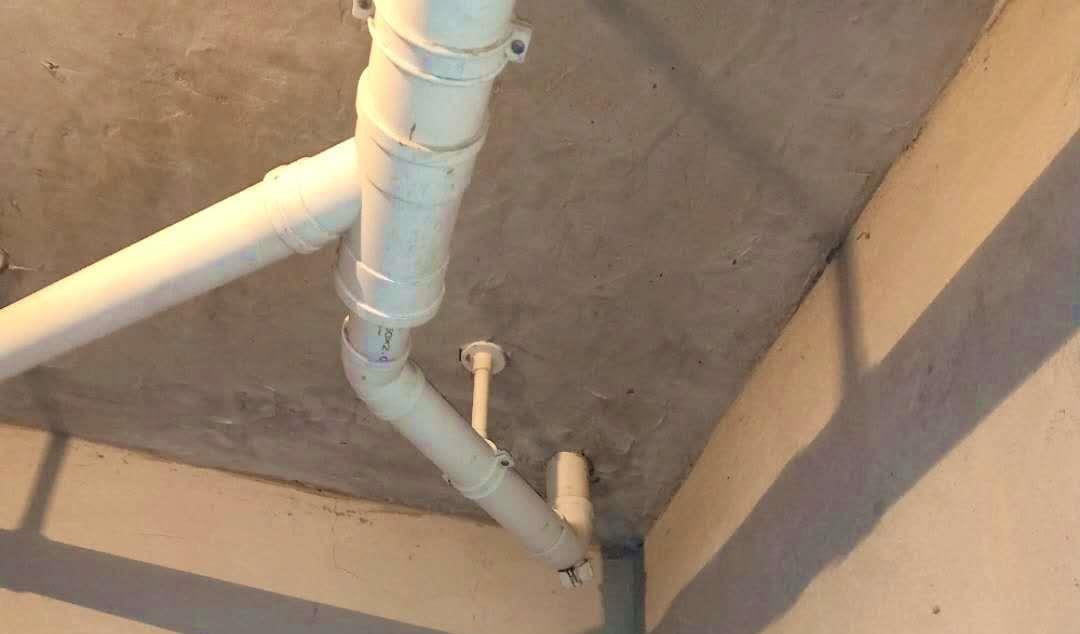 「」3分钟弄清楚：卫生间防水怎么做？材料用哪种？顶板要做防水吗？