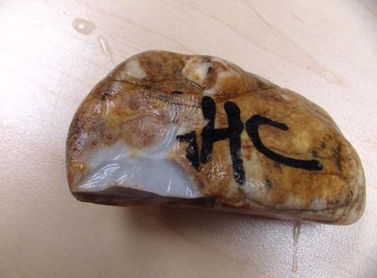 「缅甸翡翠」翡翠开窗料特别容易赌涨?看了这个例子再说吧!