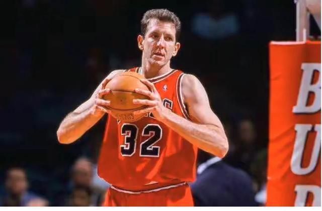 [迈克尔·乔丹]“篮球上帝”迈克尔·乔丹， 11件你不知道的黑历史！