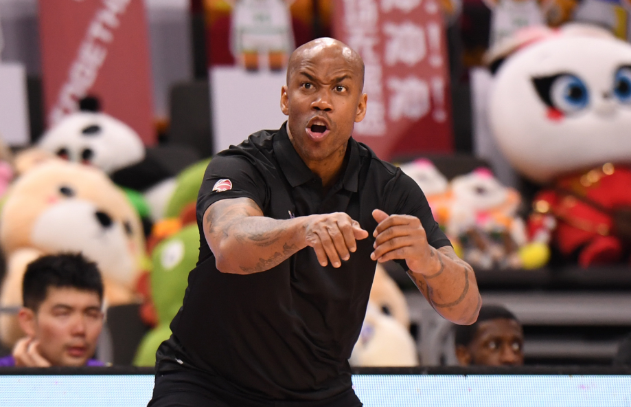 #缅甸#全华班赢球，马布里夸了两名球员，对于外援伤情，他给出最新答案