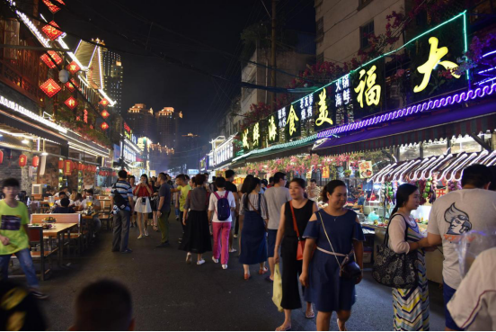 大闸蟹|在德国吃了大闸蟹，给了400元准备走，立马就被德国老板叫住