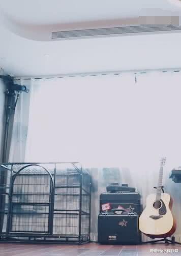 黄旭熙▲范丞丞为了拍综艺,搬家自己住,看到房间摆设,这谁不羡慕?