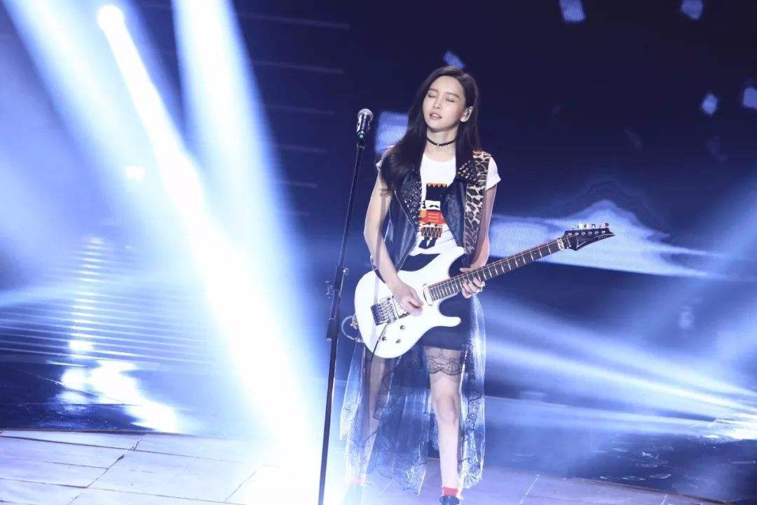 『电影』她刚走红就膨胀,放弃音乐坚持拍烂片,如今才30岁已沦为路人!