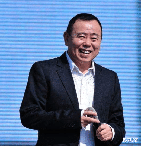 潘长江|潘长江亲弟弟身份曝光，原来是我们熟悉的人，长相差距太大认不出