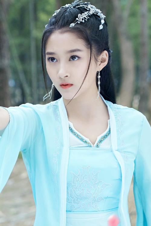 杨幂|扮演“天下第一美人”的女星：前5位都被吐槽，唯独她实至名归