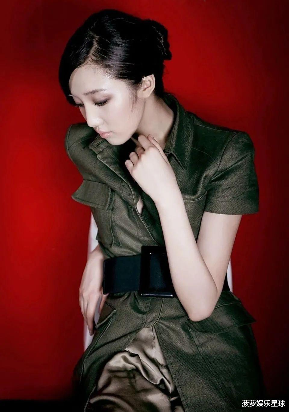 电影|虽然她改了3次名字,但是我只记住了她那双又白又长又直的腿!