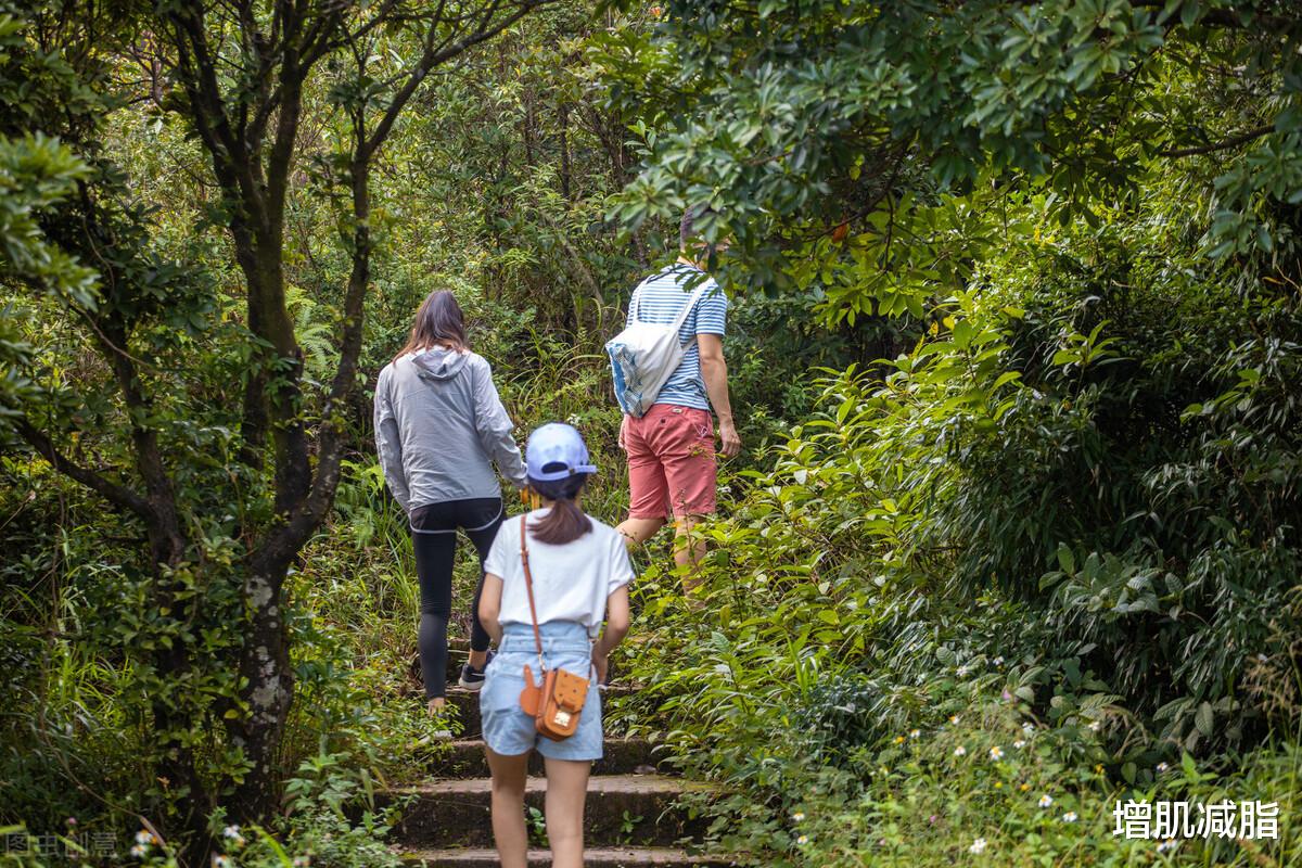 卡路里|??学会这18个减肥小技巧，你也能瘦下来，远离肥胖困扰！