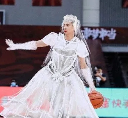 赵继伟|两年啊!NBA跪求的中国第一控卫终于爆发!他真被郭艾伦耽误了