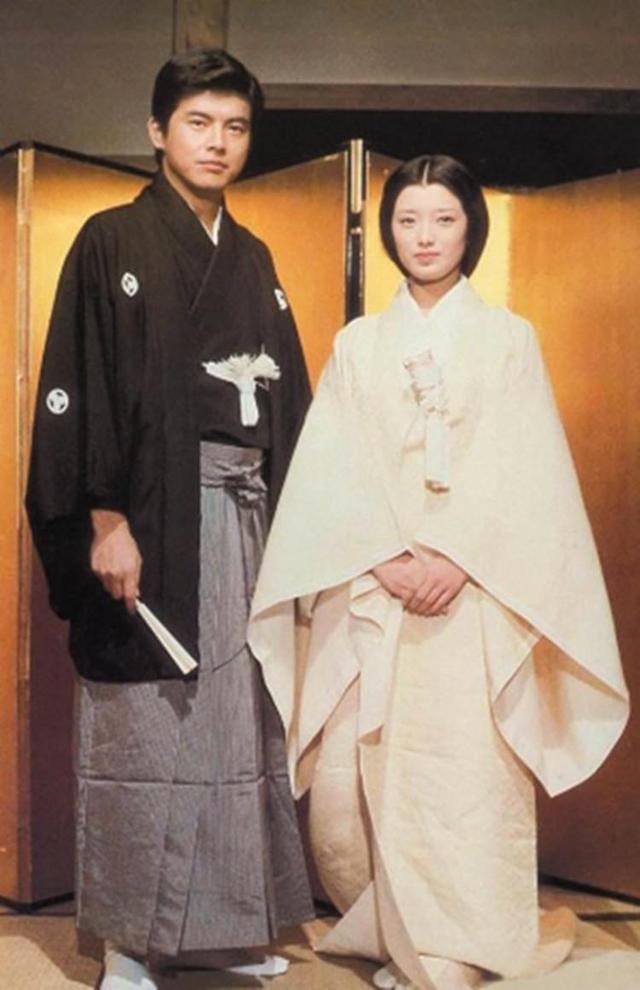 山口百惠:40年都在还房贷的山口百惠,你真的羡慕她的婚姻吗?