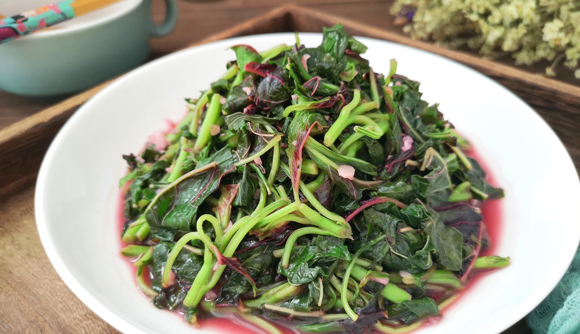 苋菜@它被称为“长寿菜”，它含铁是牛肉6倍，夏天吃正当季，好吃实惠