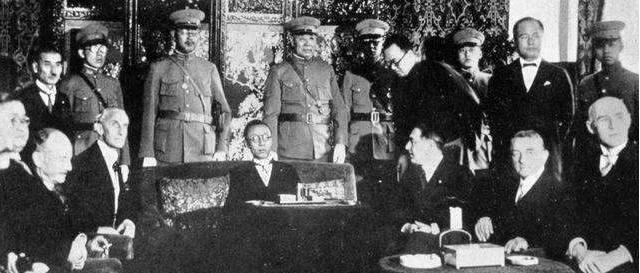 溥仪在苏联囚居：提个要求连斯大林都尴尬，法庭回击日本引哄堂大笑