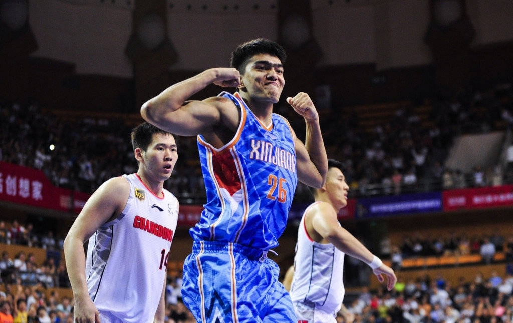 「广州恒大」深度：为打CBA拒绝清华，新疆本土禁区猛兽，鲁吐布拉靠什么支撑内线