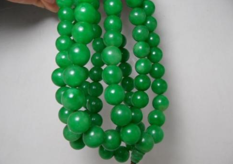 翡翠|这么大的漏谁捡了？极品翡翠朝珠，还是溥仪从养心殿偷出来的