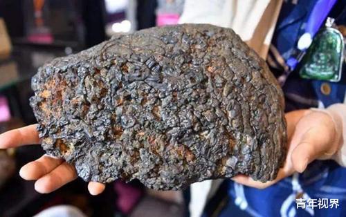 「陨石」太空中掉下来的“陨石”，捡到不上交会怎样？别怪没提醒你！