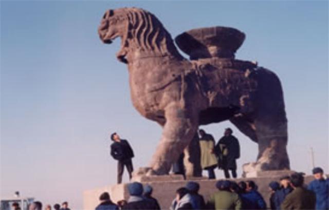 臆说古史|沧州“镇海吼”重32吨,屹立千年不倒,却倒在了专家的愚蠢建议上