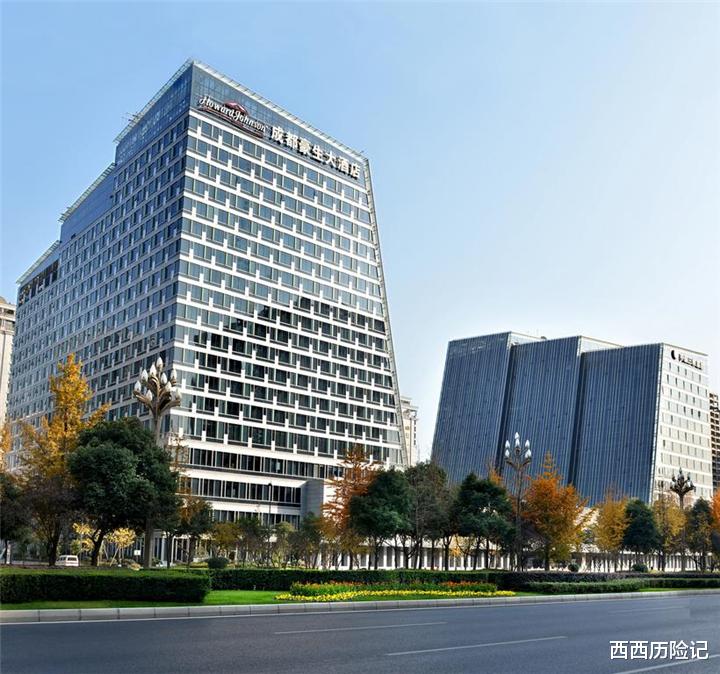 [成都]中国发展最不均衡的省会，城南繁华的像纽约，城北却被称为阿富汗