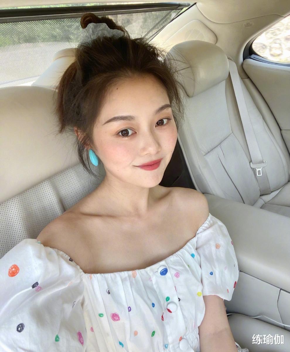 发型|颅顶低遇上发量少，怎么做才不显头秃？方法我给你总结好了