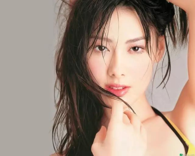 梁洛施|拒绝5亿分手费,“甩掉”300亿富二代,这个豪门弃妇又绝地翻身了