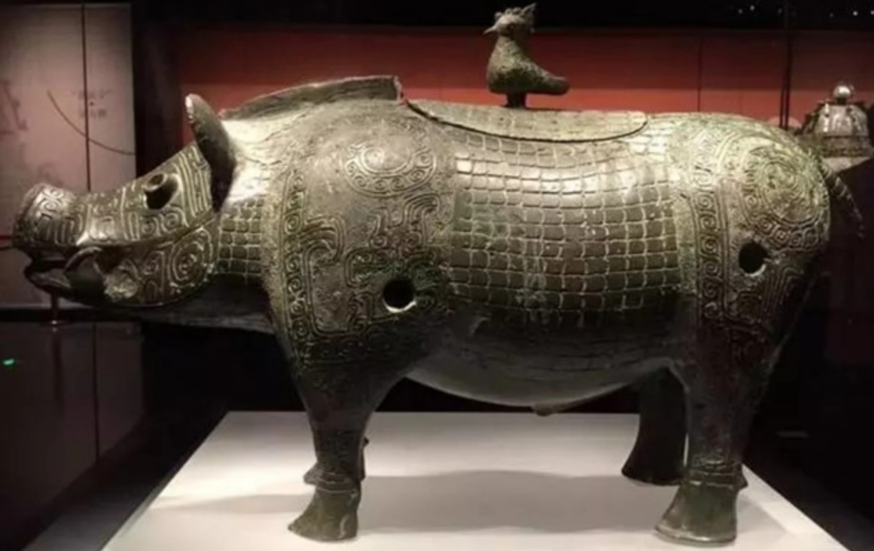 墨语笙歌|农民父子盖新房，意外发现一只“猪”，专家表示全球仅此一头