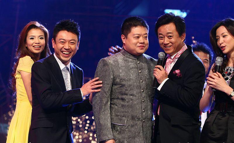 最渣主持人，10年换5位妻子，现任比他小10岁，活成人生赢家？