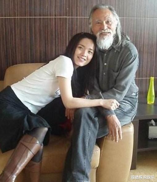 王德顺|84岁王德顺不像同龄人就算了，再看46岁女儿，吃保鲜剂了？